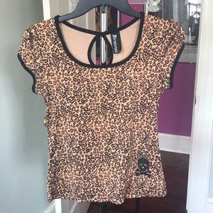 Pinup leopard top